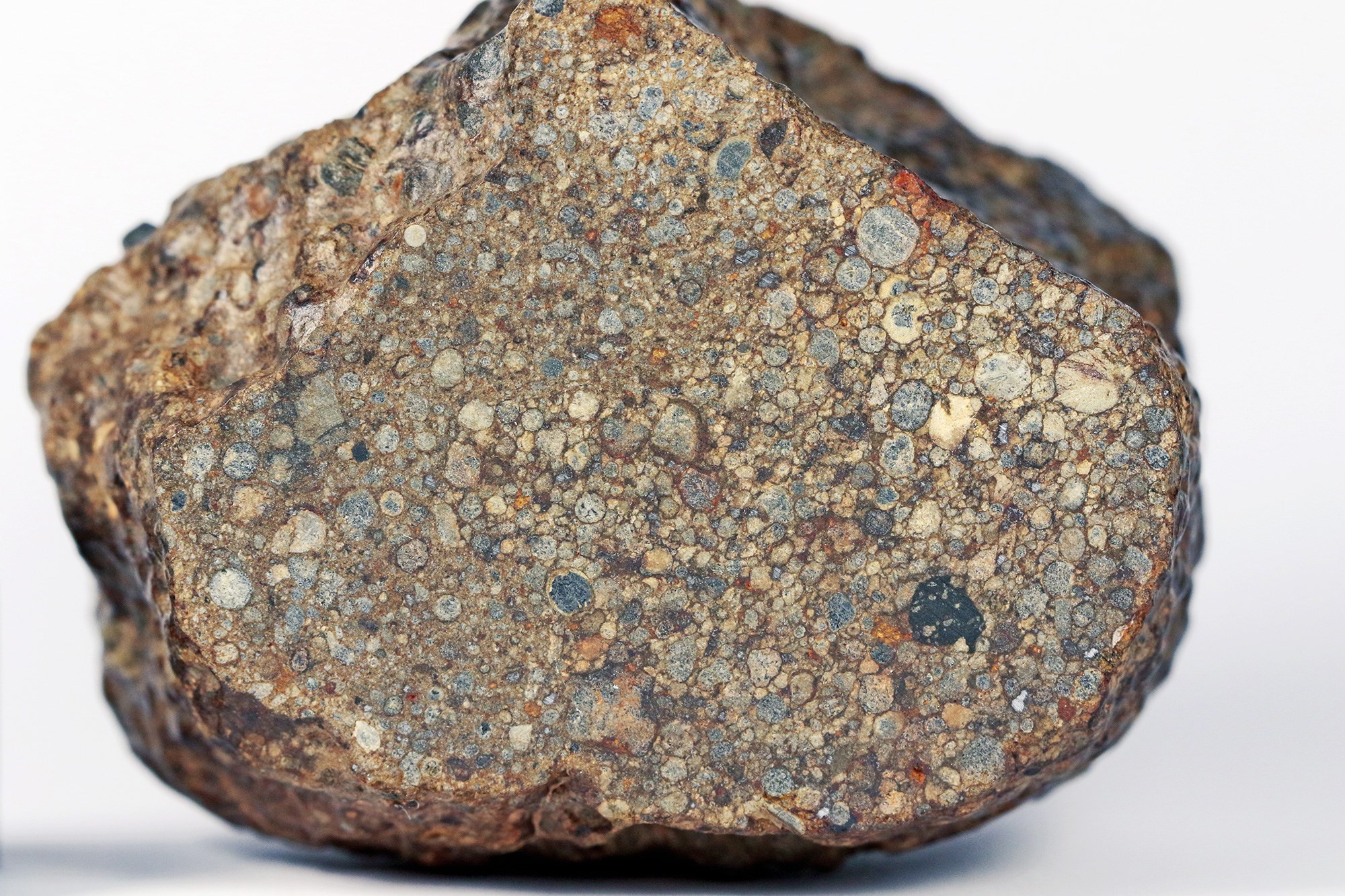 Egy alacsony petrológiájú kondrit meteorit