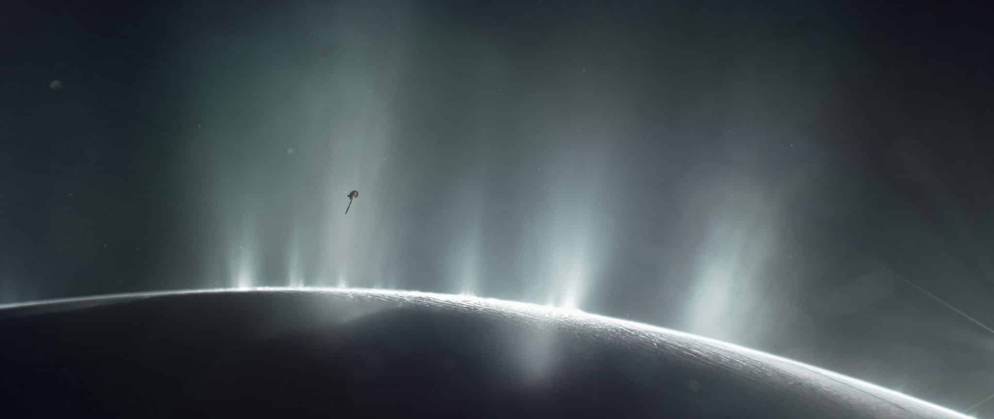 Bolygós rövidhírek: metán az Enceladus holdjának anyagkidobódásaiban – lehetséges életjelek?