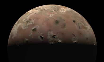 A Juno űrszonda új fotója az Io holdról